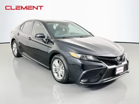 More photos of 2023 Toyota Camry SE at Clement Pre-Owned Florissant, MO