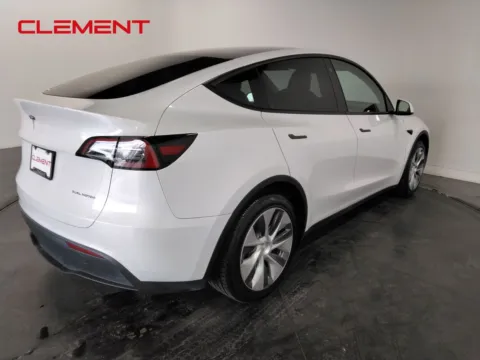 More photos of 2023 Tesla Model Y Long Range at Clement Pre-Owned Florissant, MO