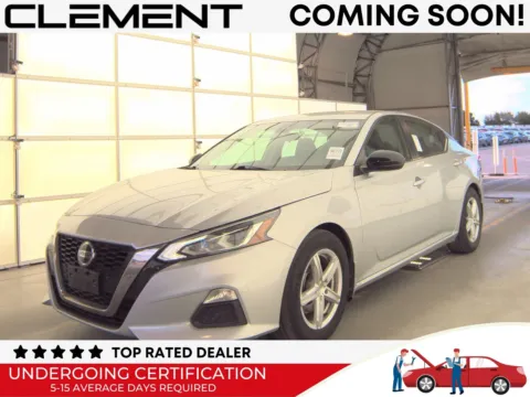 Silver 2022 Nissan Altima 2.5 SR for sale in Florissant, MO