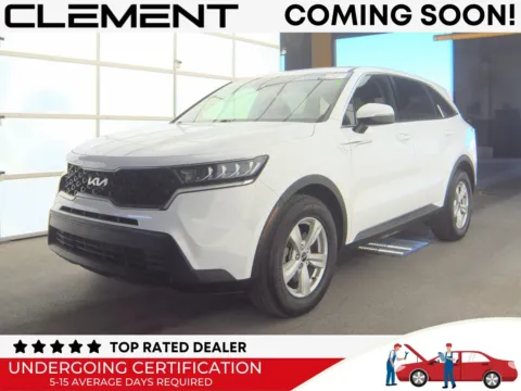 White 2022 Kia Sorento LX for sale in Florissant, MO