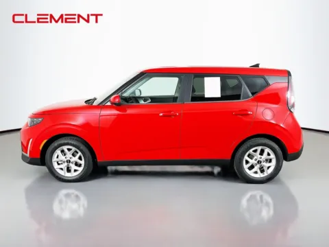 More photos of 2024 Kia Soul LX at Clement Pre-Owned Florissant, MO