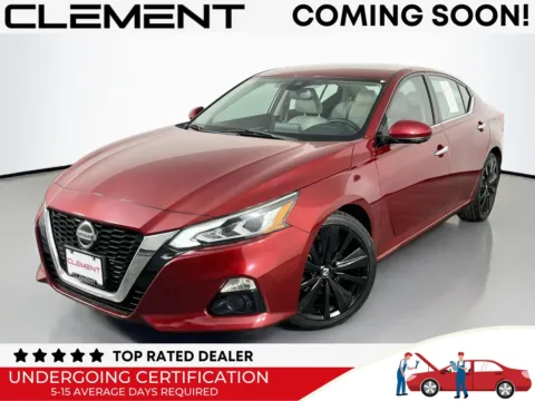 Red 2020 Nissan Altima 2.0 Platinum for sale in Florissant, MO