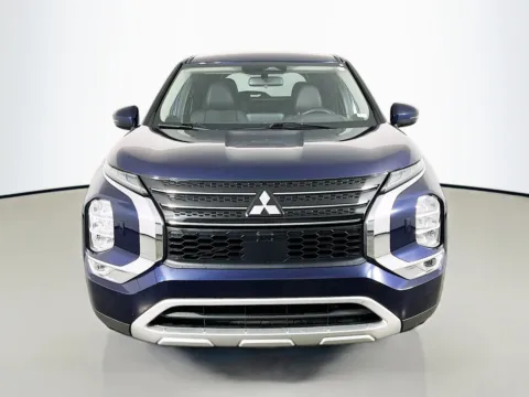 Photos of 2023 Mitsubishi Outlander SE for sale in Florissant, MO at Clement Pre-Owned Florissant