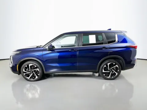 More photos of 2023 Mitsubishi Outlander SE at Clement Pre-Owned Florissant, MO