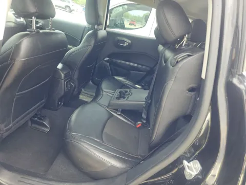 More photos of 2020 Jeep Compass Latitude at Clement Pre-Owned Florissant, MO