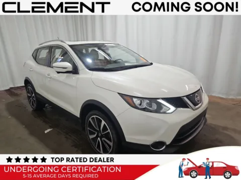 White 2018 Nissan Rogue Sport SL for sale in Florissant, MO