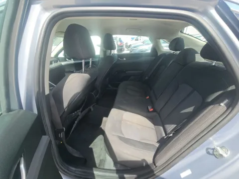 More photos of 2022 Kia K5 LXS at Clement Pre-Owned Florissant, MO