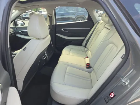 More photos of 2022 Hyundai Sonata Limited at Clement Pre-Owned Florissant, MO