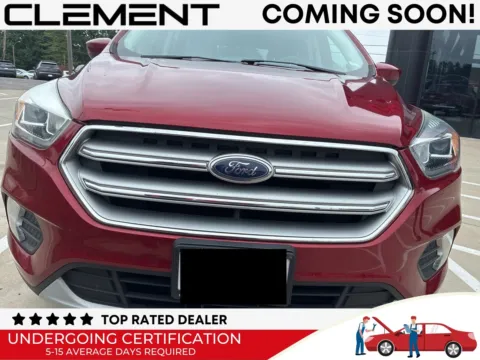Red 2017 Ford Escape SE for sale in Florissant, MO