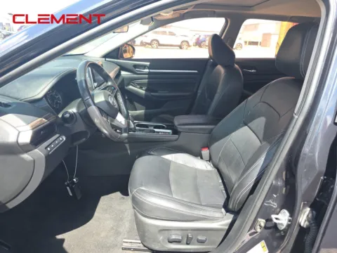 More photos of 2022 Nissan Altima 2.5 SL at Clement Pre-Owned Florissant, MO