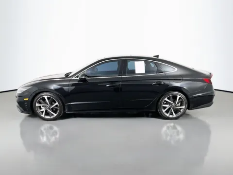 More photos of 2023 Hyundai Sonata SEL Plus at Clement Pre-Owned Florissant, MO