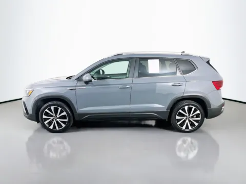 More photos of 2022 Volkswagen Taos 1.5T SE at Clement Pre-Owned Florissant, MO