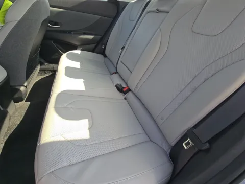 More photos of 2023 Hyundai Elantra Hybrid Limited at Clement Pre-Owned Florissant, MO