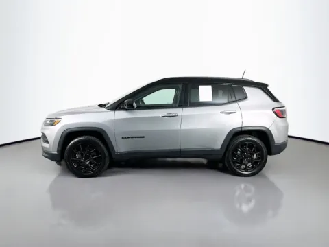 More photos of 2022 Jeep Compass Latitude at Clement Pre-Owned Florissant, MO