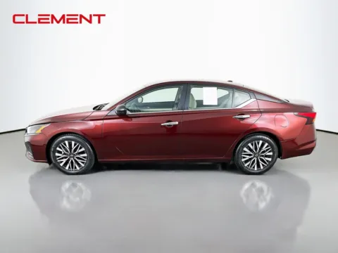 More photos of 2025 Nissan Altima 2.5 SV at Clement Pre-Owned Florissant, MO