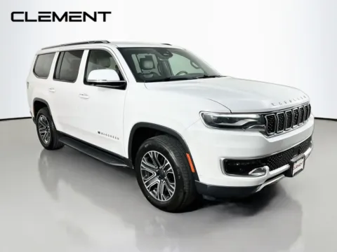 More photos of 2022 Jeep Wagoneer Series III at Clement Pre-Owned Florissant, MO