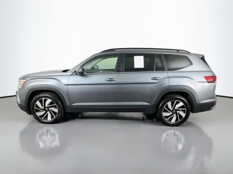 More photos of 2025 Volkswagen Atlas 2.0T SE w/Technology at Clement Pre-Owned Florissant, MO