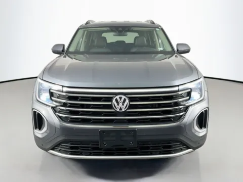 Photos of 2025 Volkswagen Atlas 2.0T SE w/Technology for sale in Florissant, MO at Clement Pre-Owned Florissant