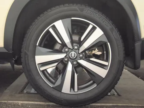 Another view of 2021 Nissan Rogue Platinum for sale in Florissant, MO at Clement Pre-Owned Florissant
