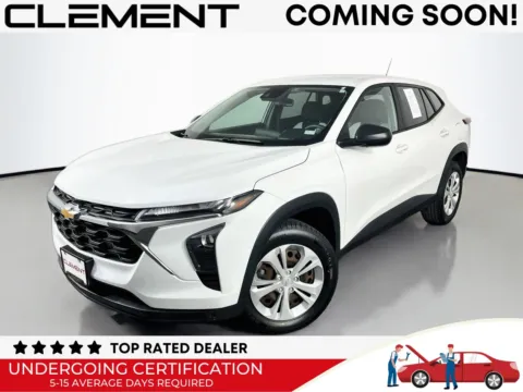 White 2024 Chevrolet Trax LS for sale in Florissant, MO