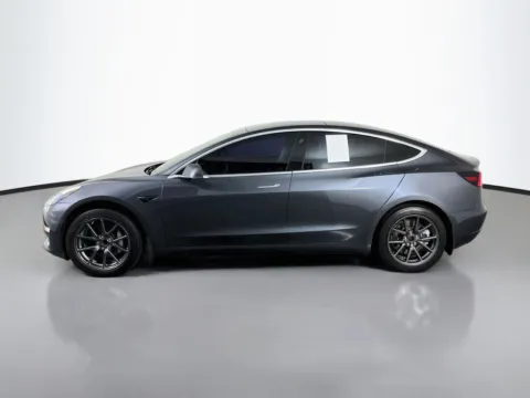 More photos of 2019 Tesla Model 3 Standard Range Plus at Clement Pre-Owned Florissant, MO