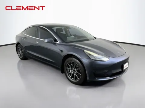 More photos of 2019 Tesla Model 3 Standard Range Plus at Clement Pre-Owned Florissant, MO