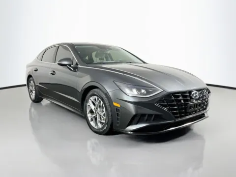Another view of 2022 Hyundai Sonata SEL for sale in Florissant, MO at Clement Pre-Owned Florissant
