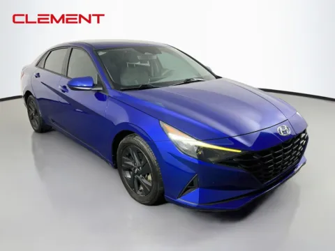 More photos of 2022 Hyundai Elantra SEL at Clement Pre-Owned Florissant, MO