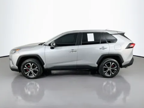 More photos of 2022 Toyota RAV4 LE at Clement Pre-Owned Florissant, MO