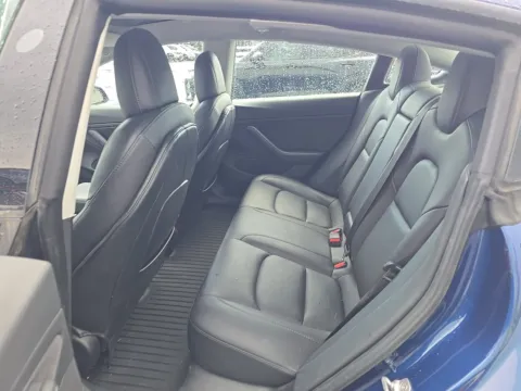 More photos of 2021 Tesla Model 3 Long Range at Clement Pre-Owned Florissant, MO