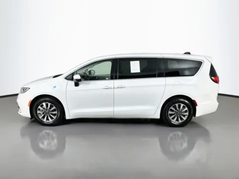 More photos of 2023 Chrysler Pacifica Hybrid Touring L at Clement Pre-Owned Florissant, MO