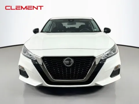 Another view of 2022 Nissan Altima 2.5 SR for sale in Florissant, MO at Clement Pre-Owned Florissant