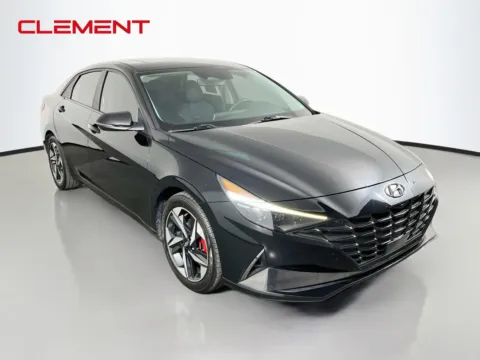 More photos of 2022 Hyundai Elantra Limited at Clement Pre-Owned Florissant, MO