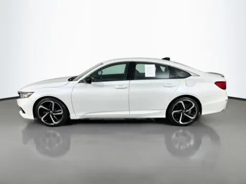More photos of 2022 Honda Accord Sport at Clement Pre-Owned Florissant, MO