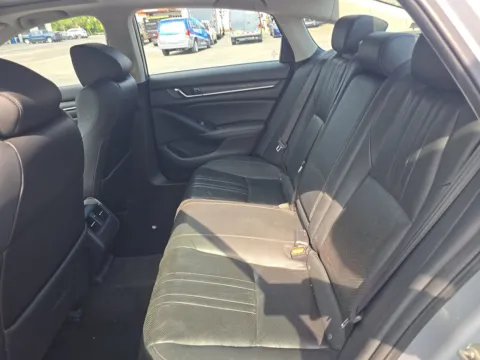 More photos of 2019 Honda Accord EX-L at Clement Pre-Owned Florissant, MO