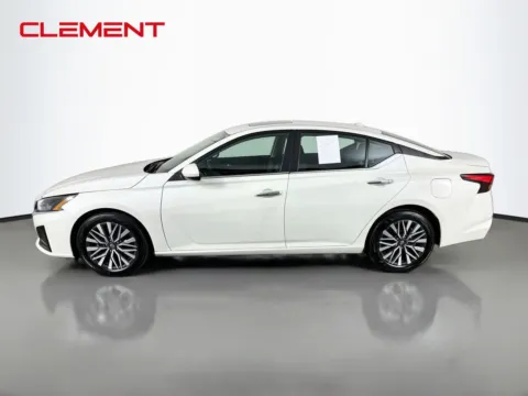 More photos of 2025 Nissan Altima 2.5 SV at Clement Pre-Owned Florissant, MO