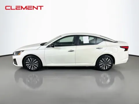 More photos of 2025 Nissan Altima 2.5 SV at Clement Pre-Owned Florissant, MO