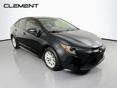 More photos of 2021 Toyota Corolla LE at Clement Pre-Owned Florissant, MO