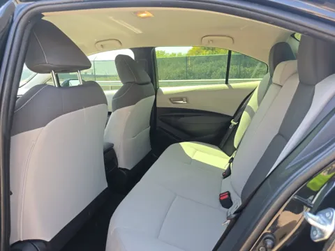 More photos of 2021 Toyota Corolla LE at Clement Pre-Owned Florissant, MO