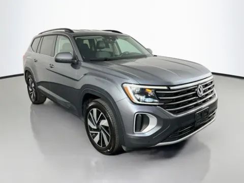 Another view of 2025 Volkswagen Atlas 2.0T SE w/Technology for sale in Florissant, MO at Clement Pre-Owned Florissant
