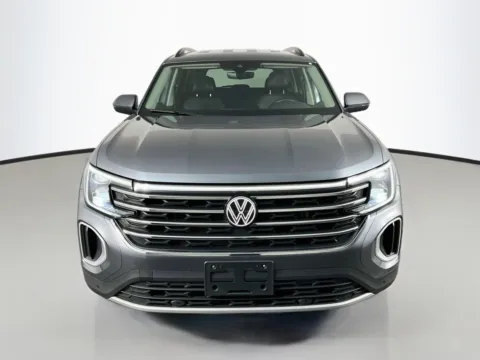 Photos of 2025 Volkswagen Atlas 2.0T SE w/Technology for sale in Florissant, MO at Clement Pre-Owned Florissant