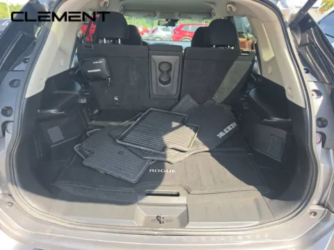 More photos of 2020 Nissan Rogue SV at Clement Pre-Owned Florissant, MO