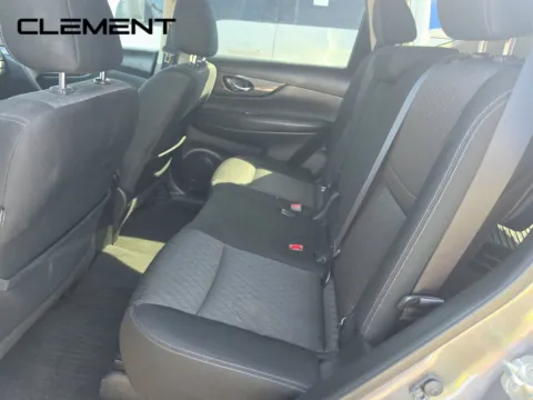 More photos of 2020 Nissan Rogue SV at Clement Pre-Owned Florissant, MO