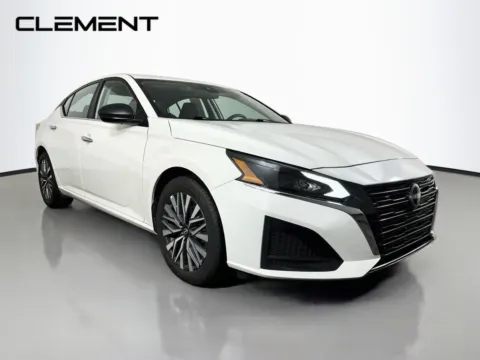 More photos of 2025 Nissan Altima 2.5 SV at Clement Pre-Owned Florissant, MO