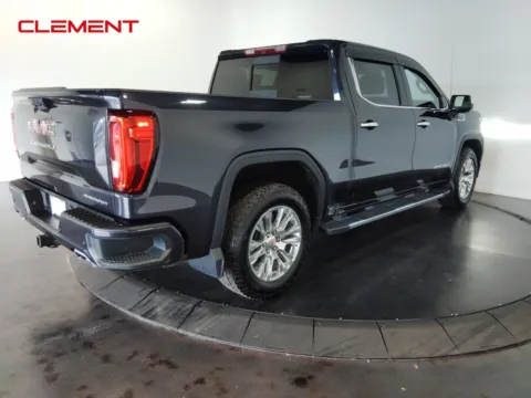 More photos of 2022 GMC Sierra 1500 Denali at Clement Pre-Owned, MO