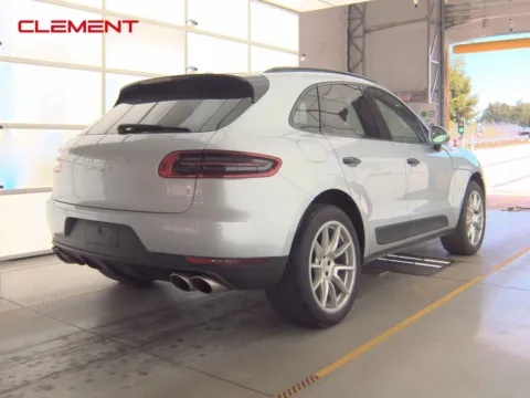 More photos of 2018 Porsche Macan S at Clement Pre-Owned, MO