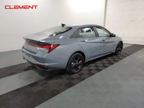 More photos of 2023 Hyundai Elantra SEL at Clement Pre-Owned, MO