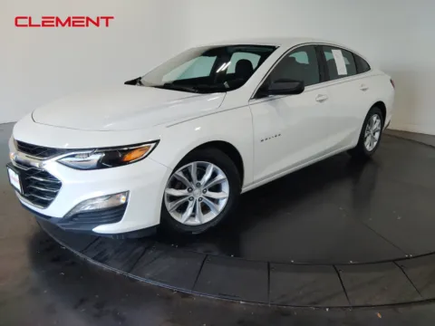 White 2023 Chevrolet Malibu LT for sale in Florissant, MO