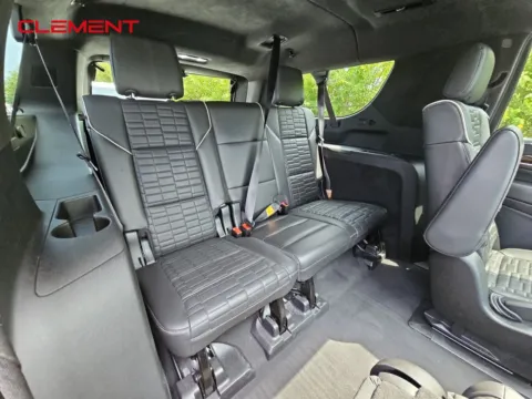 More photos of 2021 Cadillac Escalade ESV Premium Luxury Platinum at Clement Pre-Owned, MO