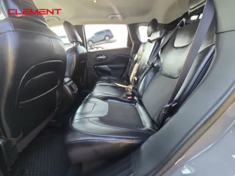 More photos of 2020 Jeep Cherokee Latitude Plus at Clement Pre-Owned, MO